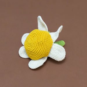 organic-cotton-crocheted-white-flower-with-yellow-center