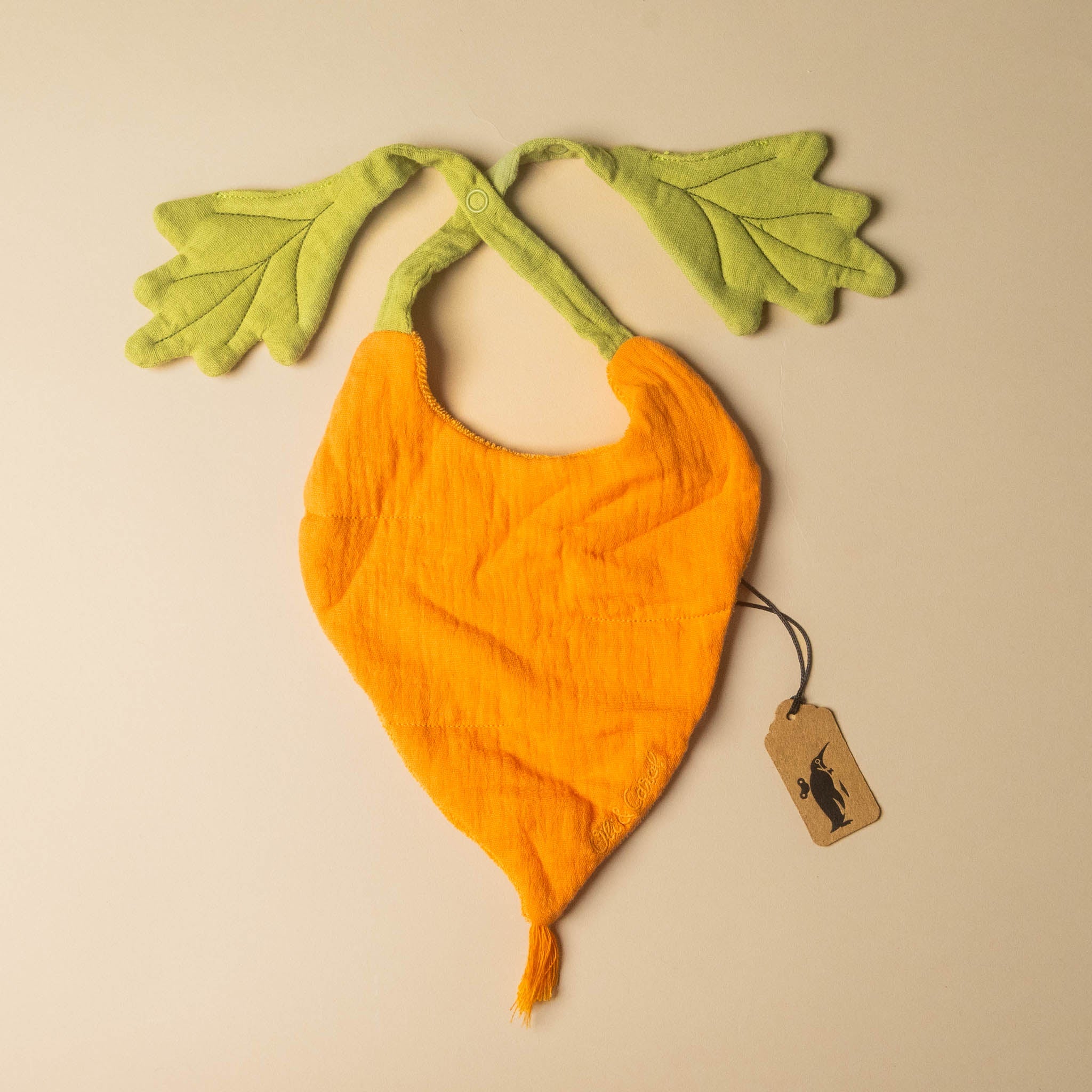 organic-cotton-muslin-bib-carrot