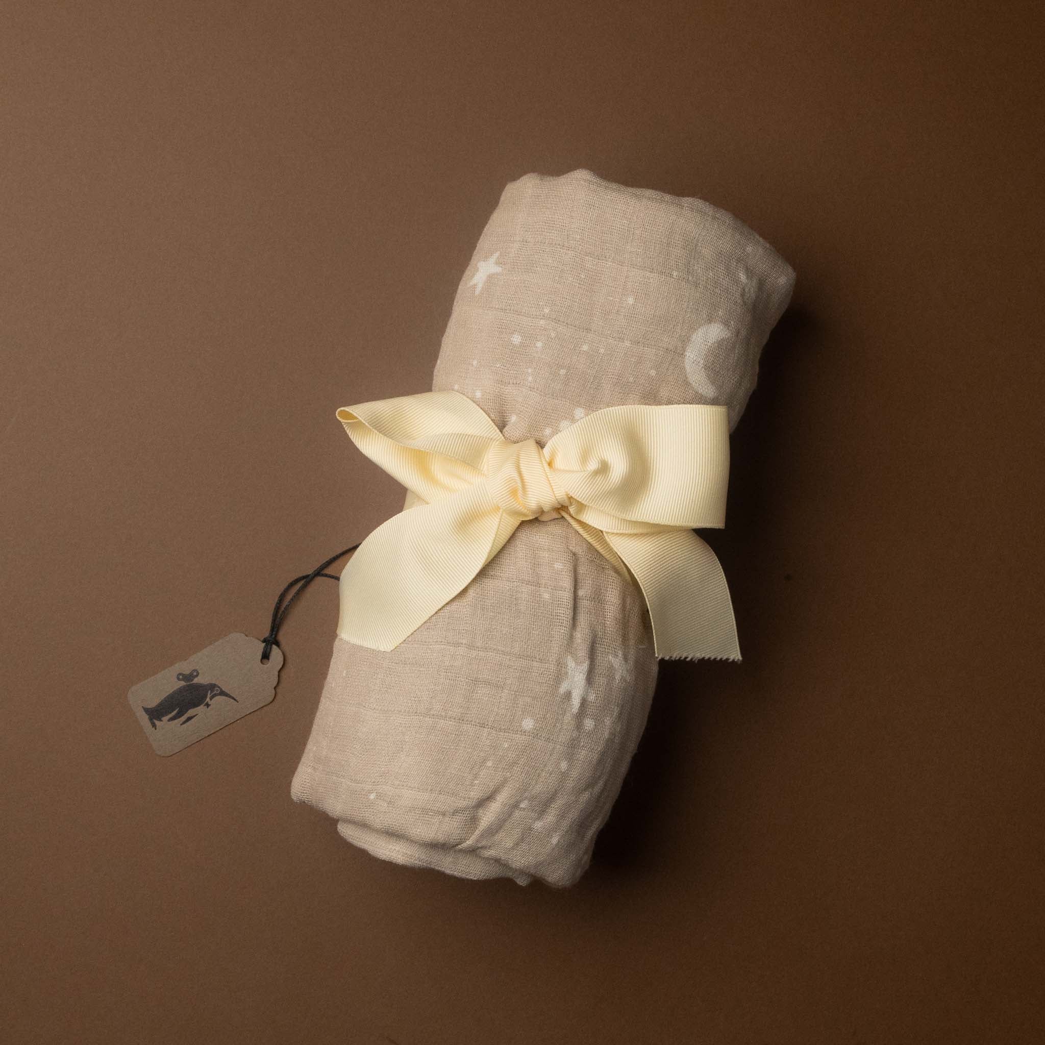 organic-cotton-muslin-swaddle-moon-dust