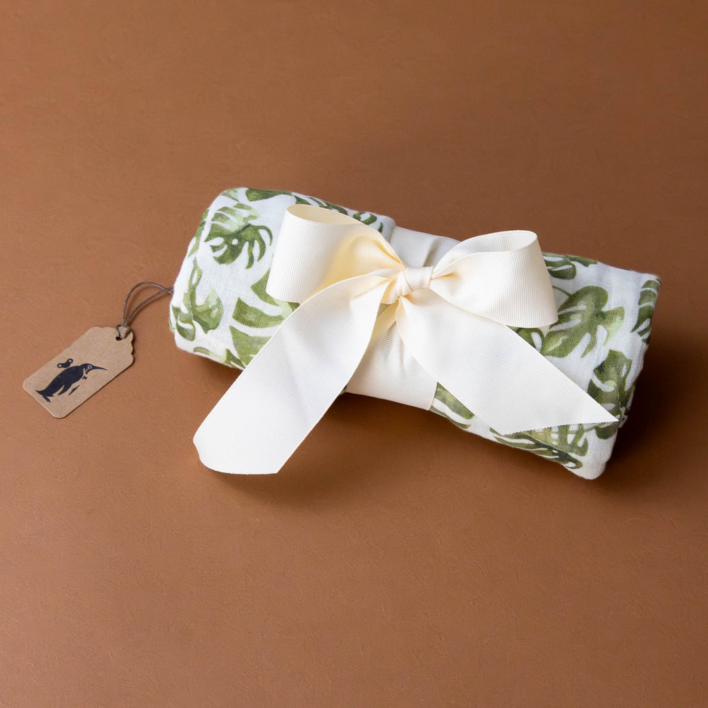 Organic Cotton Swaddle | Monstera Leaf