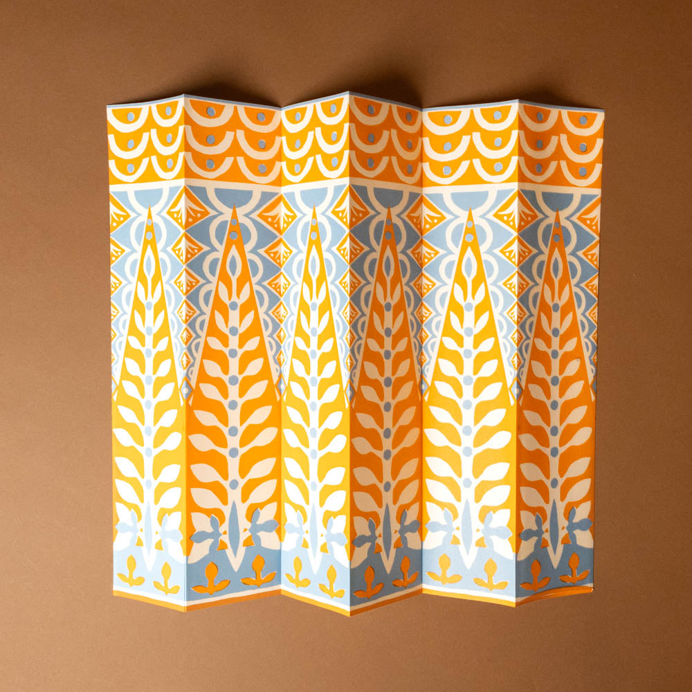paper-party-crowns-set-unfolded
