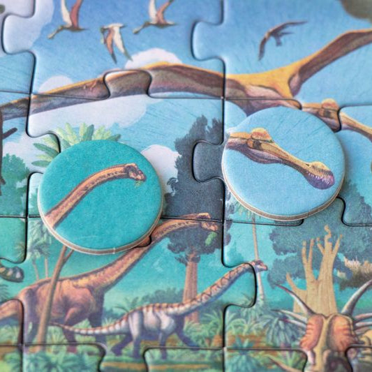 petite-24-piece-observation-puzzle-dinosaurs Dinosaur-themed puzzle with observation pieces showing prehistoric creatures and plants.