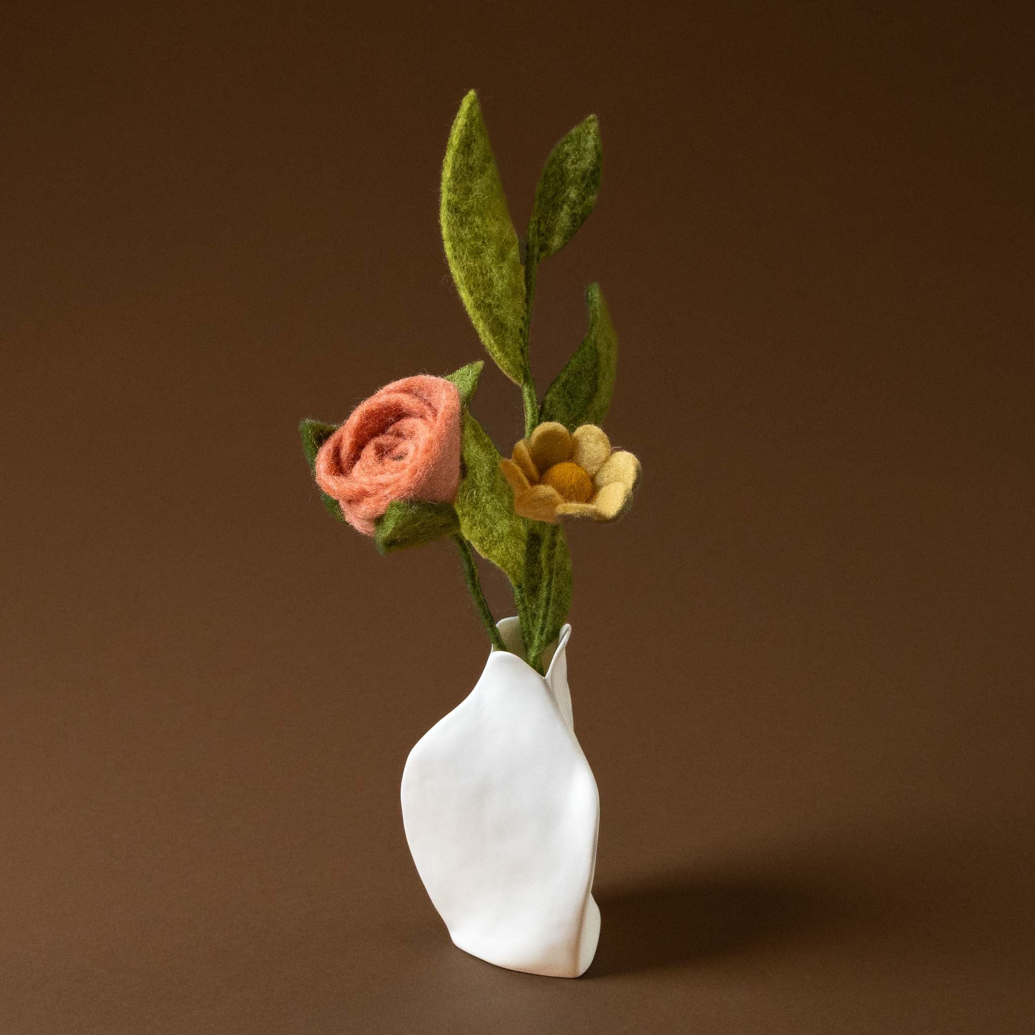 petite-ceramic-vase-no-3