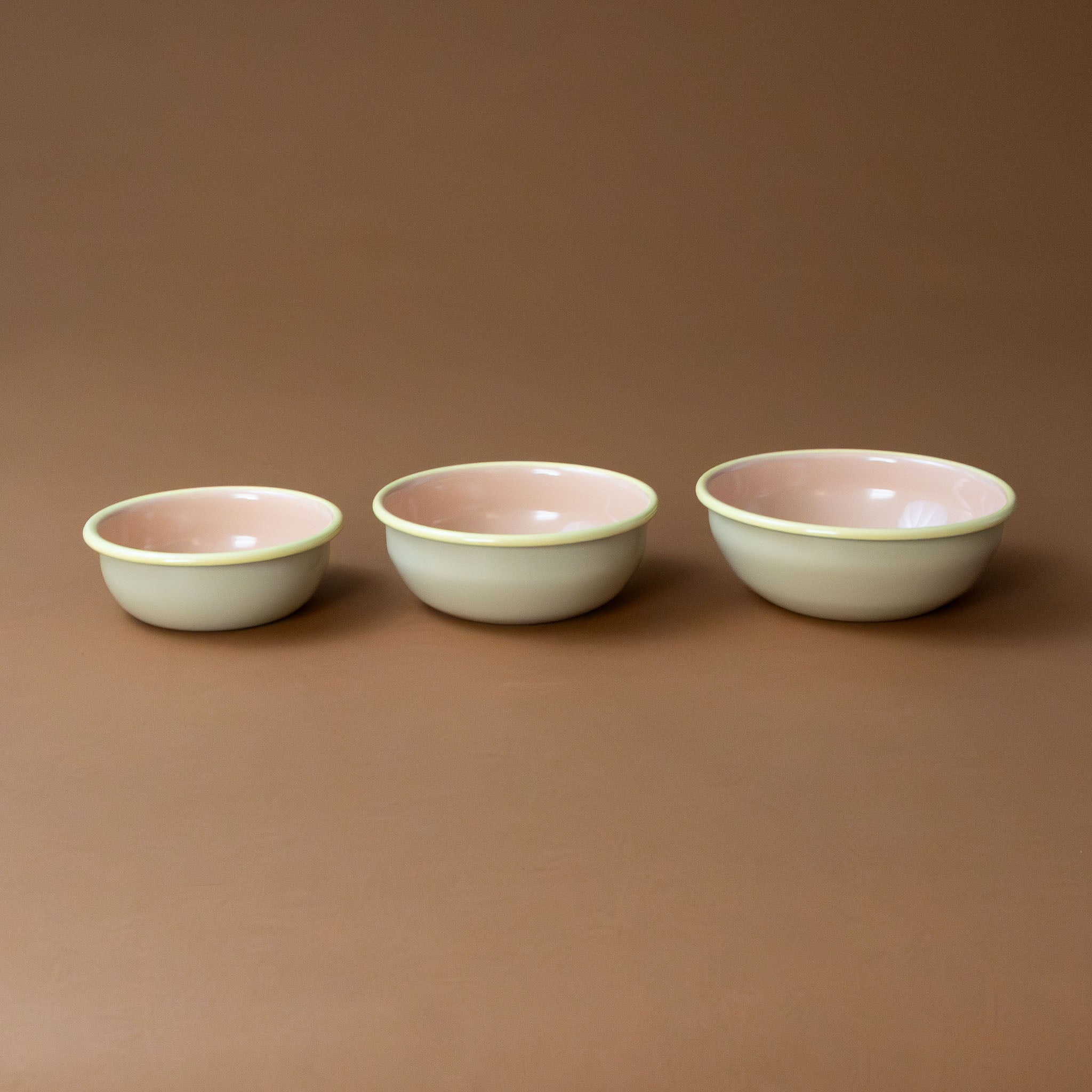 petite-enamel-bowl-set-melon-light-green-peach-and-yellow
