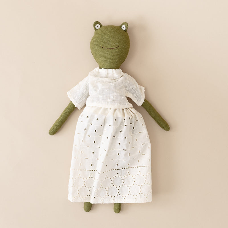 pretend-play-outfit-eyelet-meadow-skirt-blouse-on-frog-doll