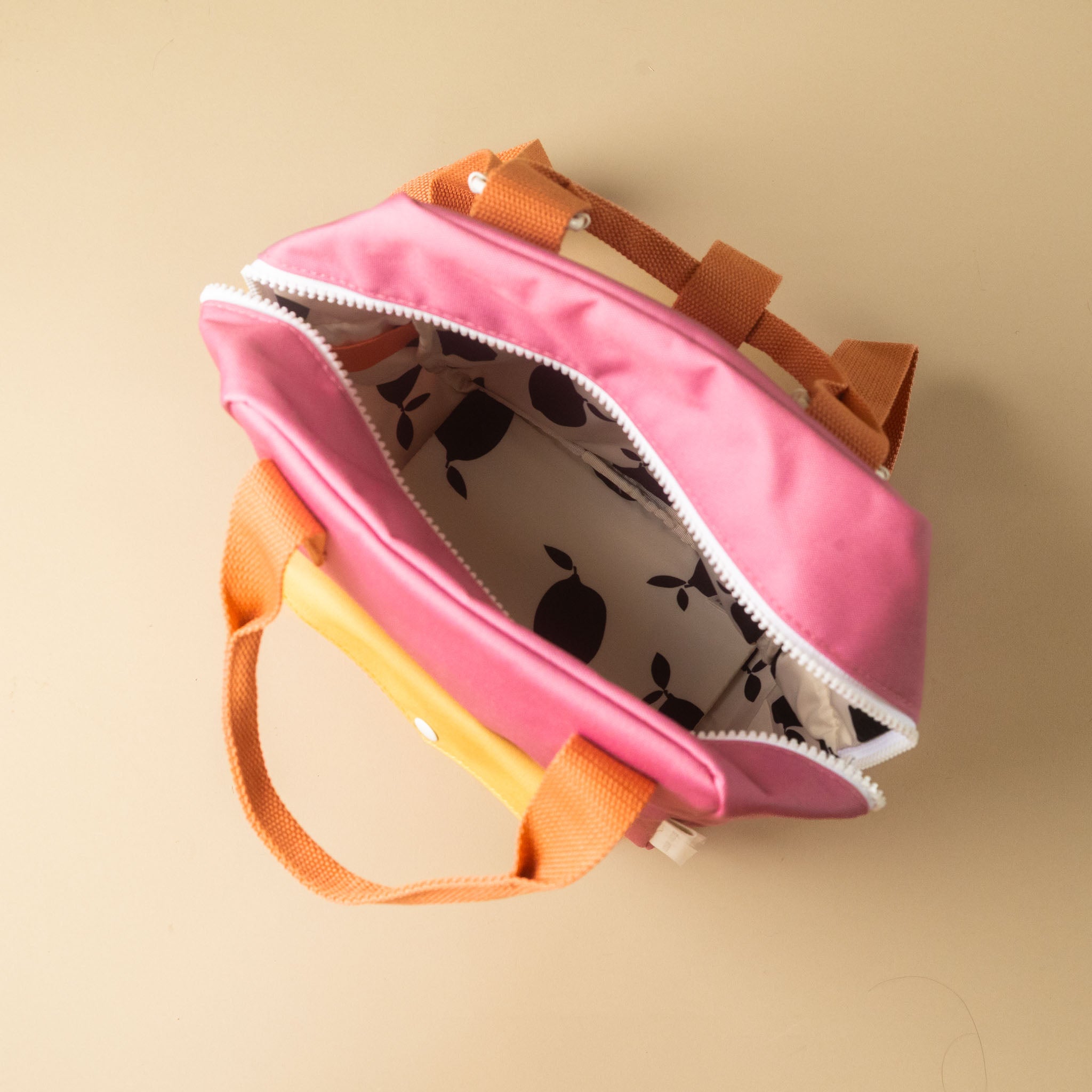 recycled-lemon-tree-envelope-backpack-small-rosebay-pink-opening