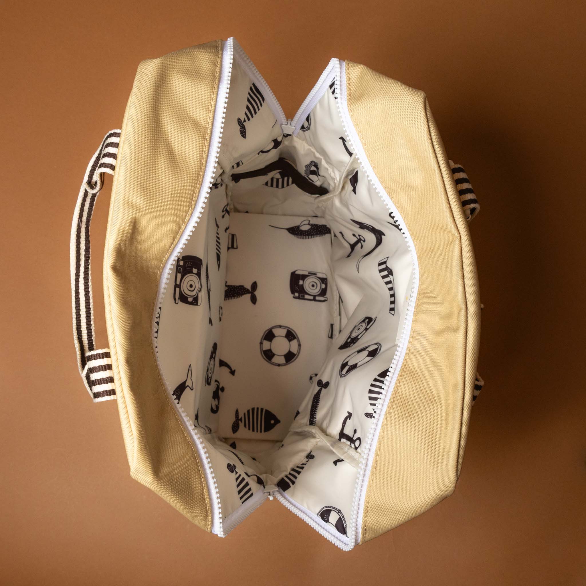recycled-wonders-envelope-backpack-large-sandy-beach-with-a-red-pocket-open