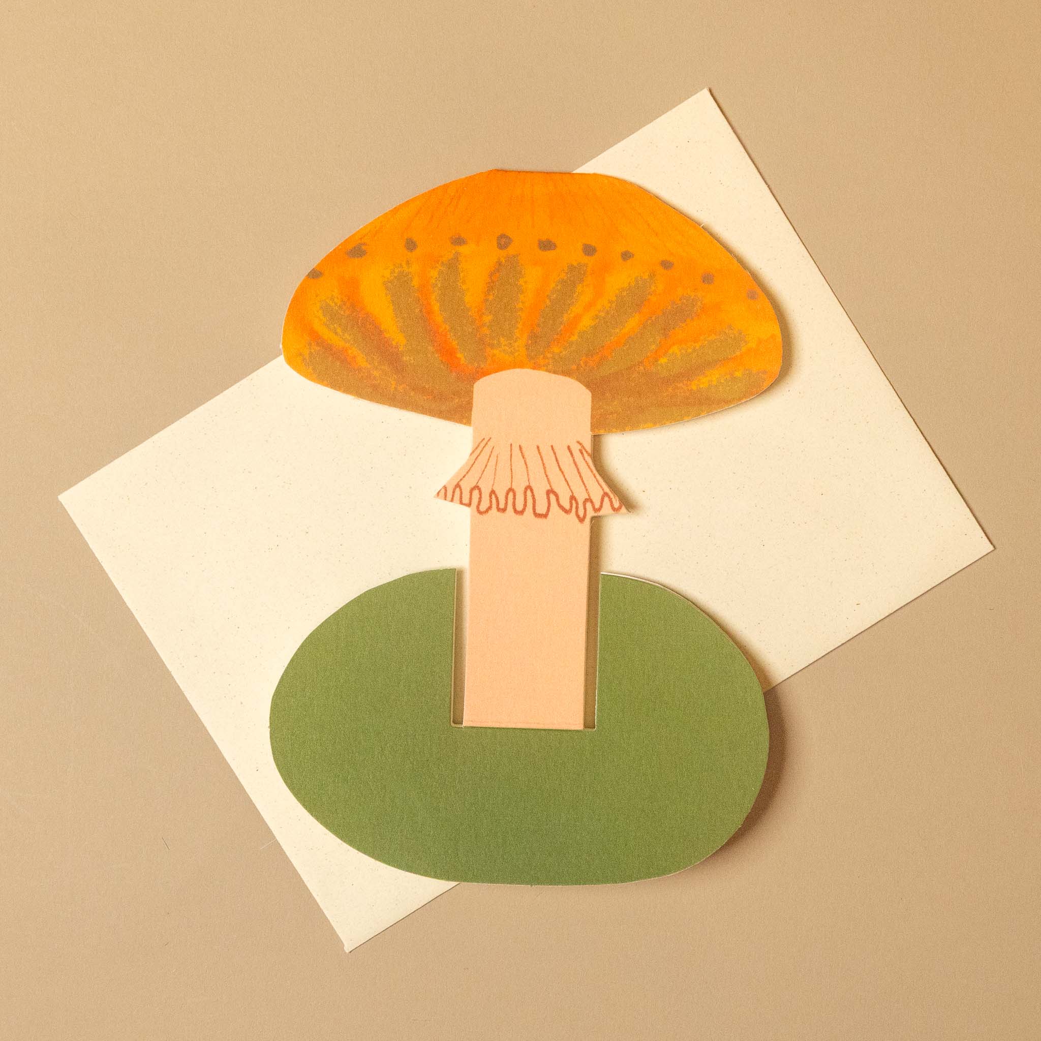 stand-up-frilly-mushroom-greeting-card-orange