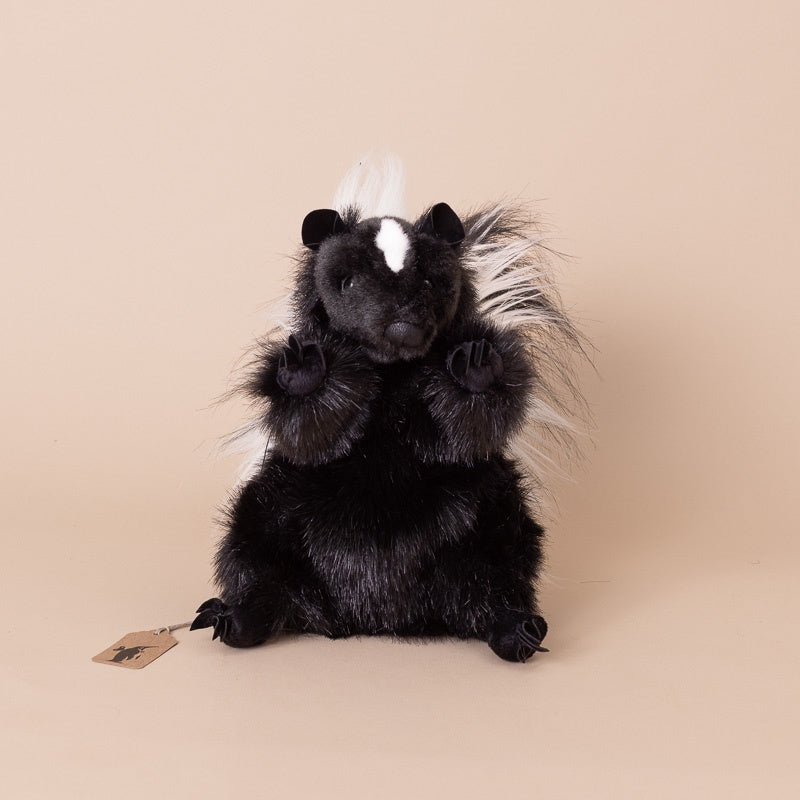 stinkie-the-skunk-hand-puppet