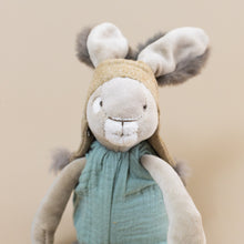 Load image into Gallery viewer, closeup-trois-petit-lapins-little-sage-rabbit