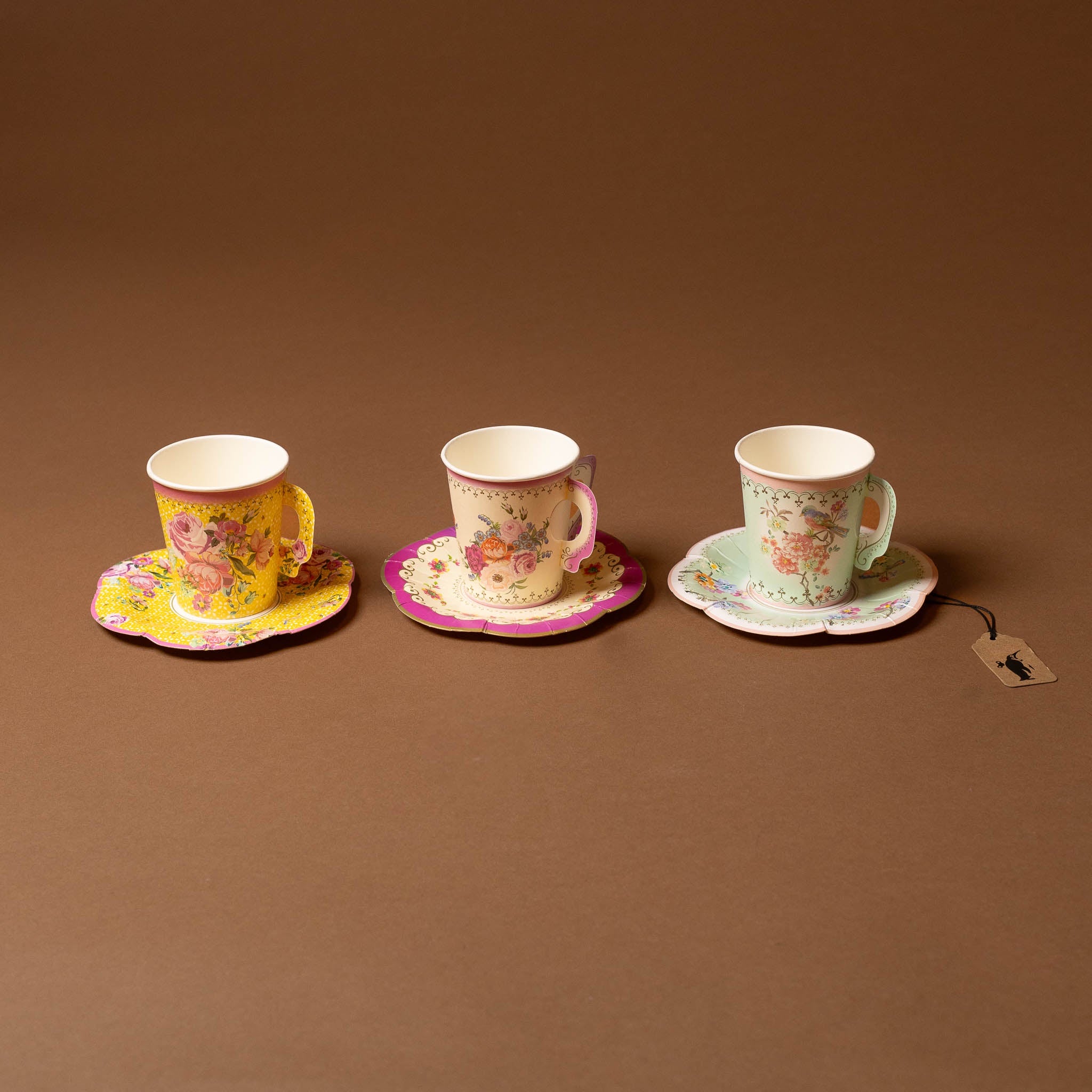 vintage-paper-cups-and-saucer-set