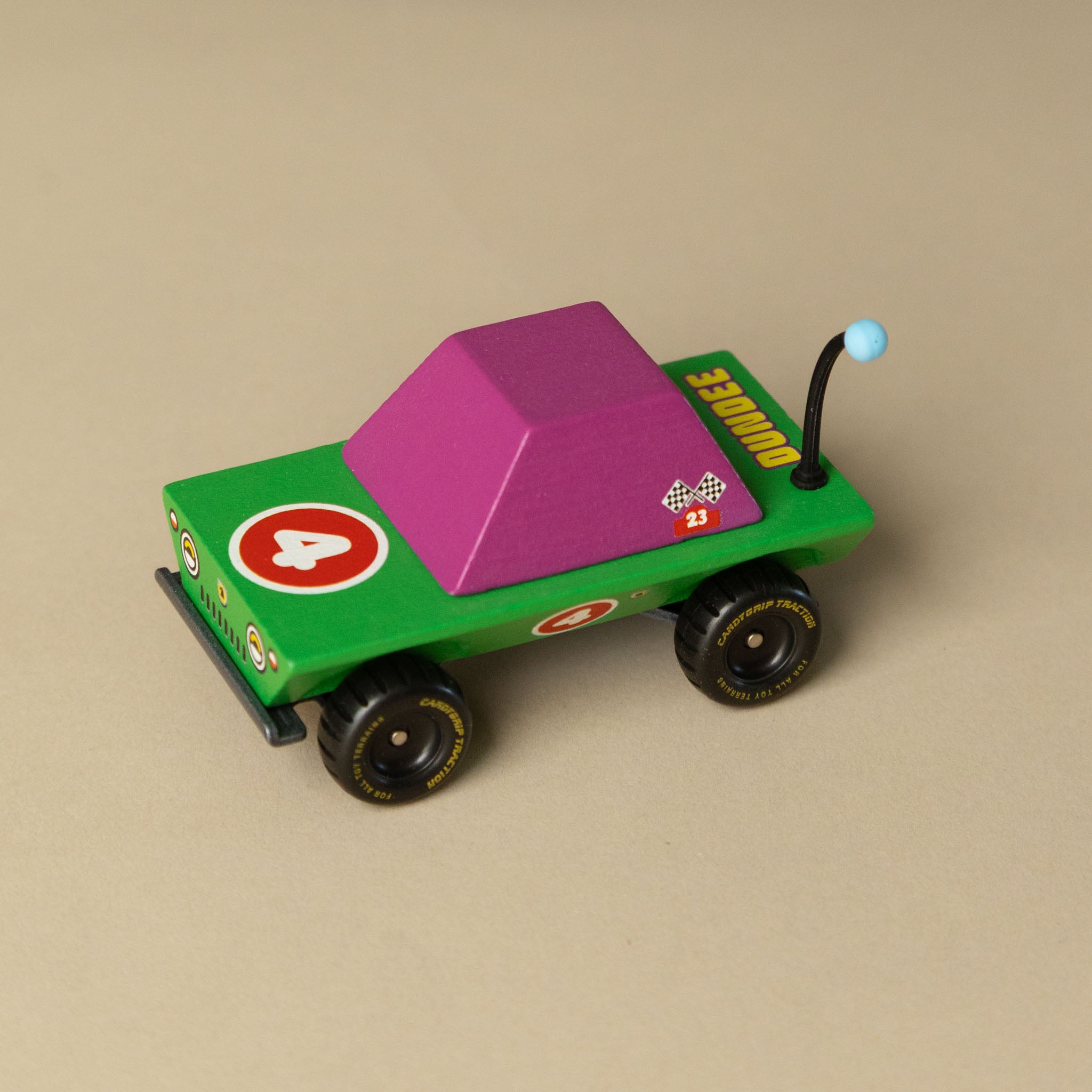 wooden-candycar-toon-dundee-4