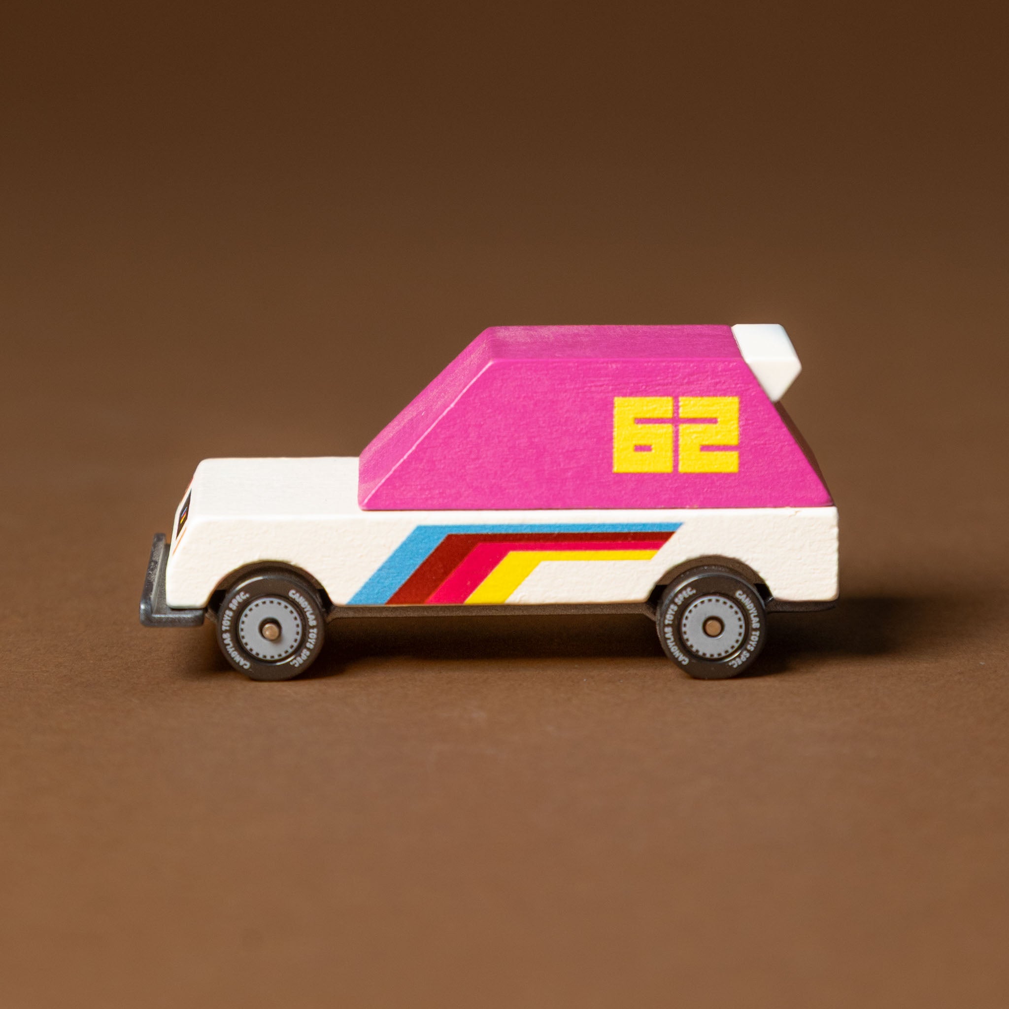 wooden-candycar-toon-pink-racer-62