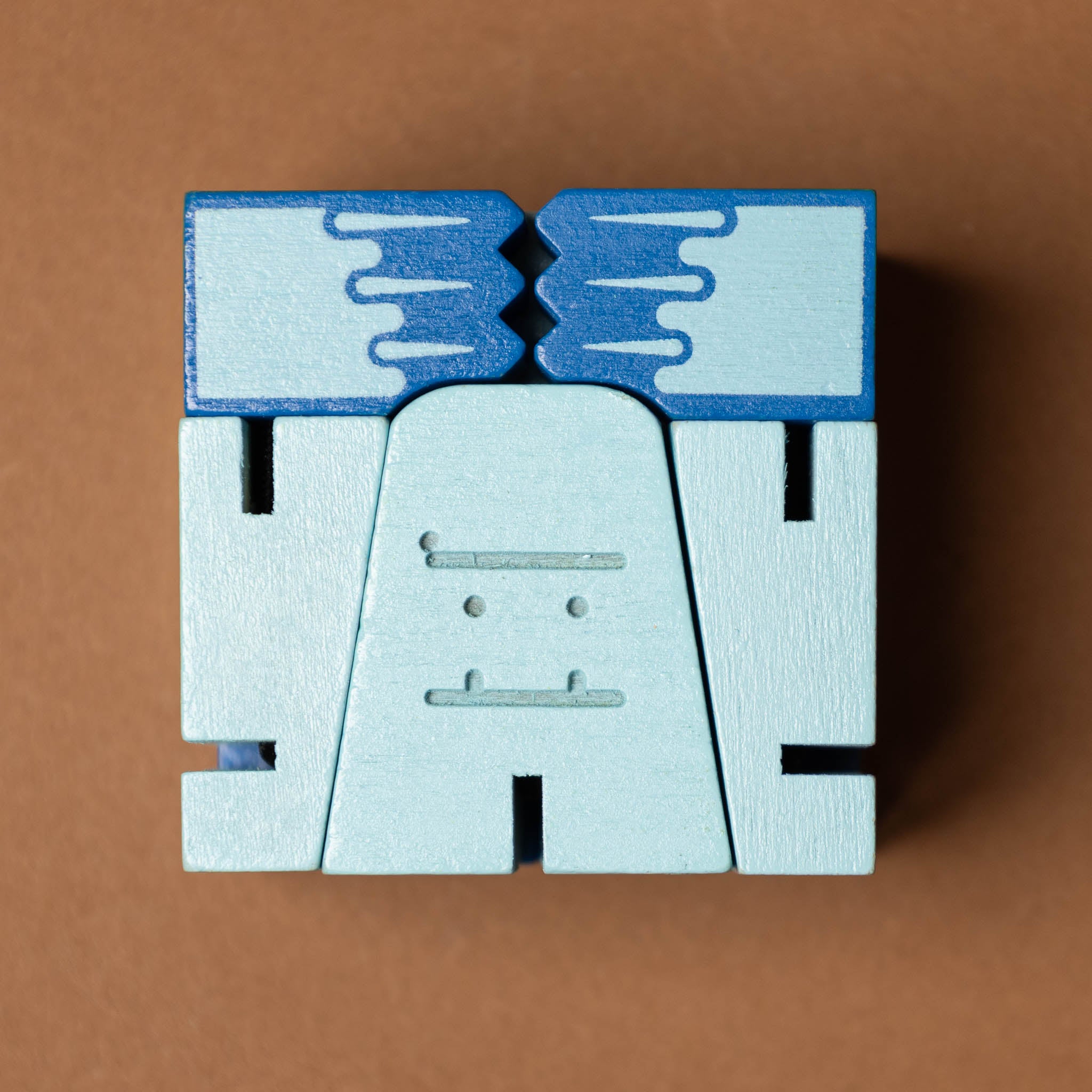 wooden-cubebot-blue-yeti-cubed