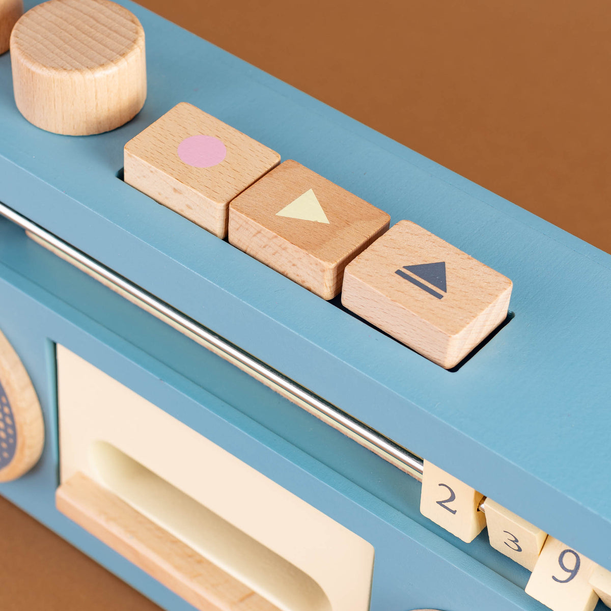 wooden-pretend-play-boom-box-blue keys