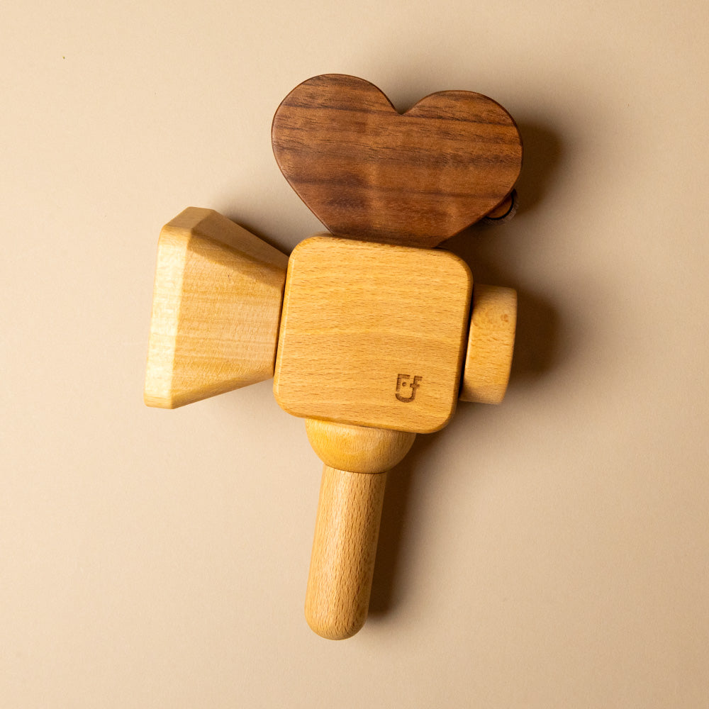 wooden-super-16-handheld-play-camera--side