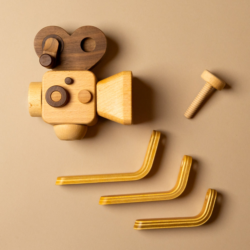 wooden-super-16-handheld-play-camera-with-tripod_disassembled