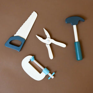 wooden-clamp-saw-plyers-hammer