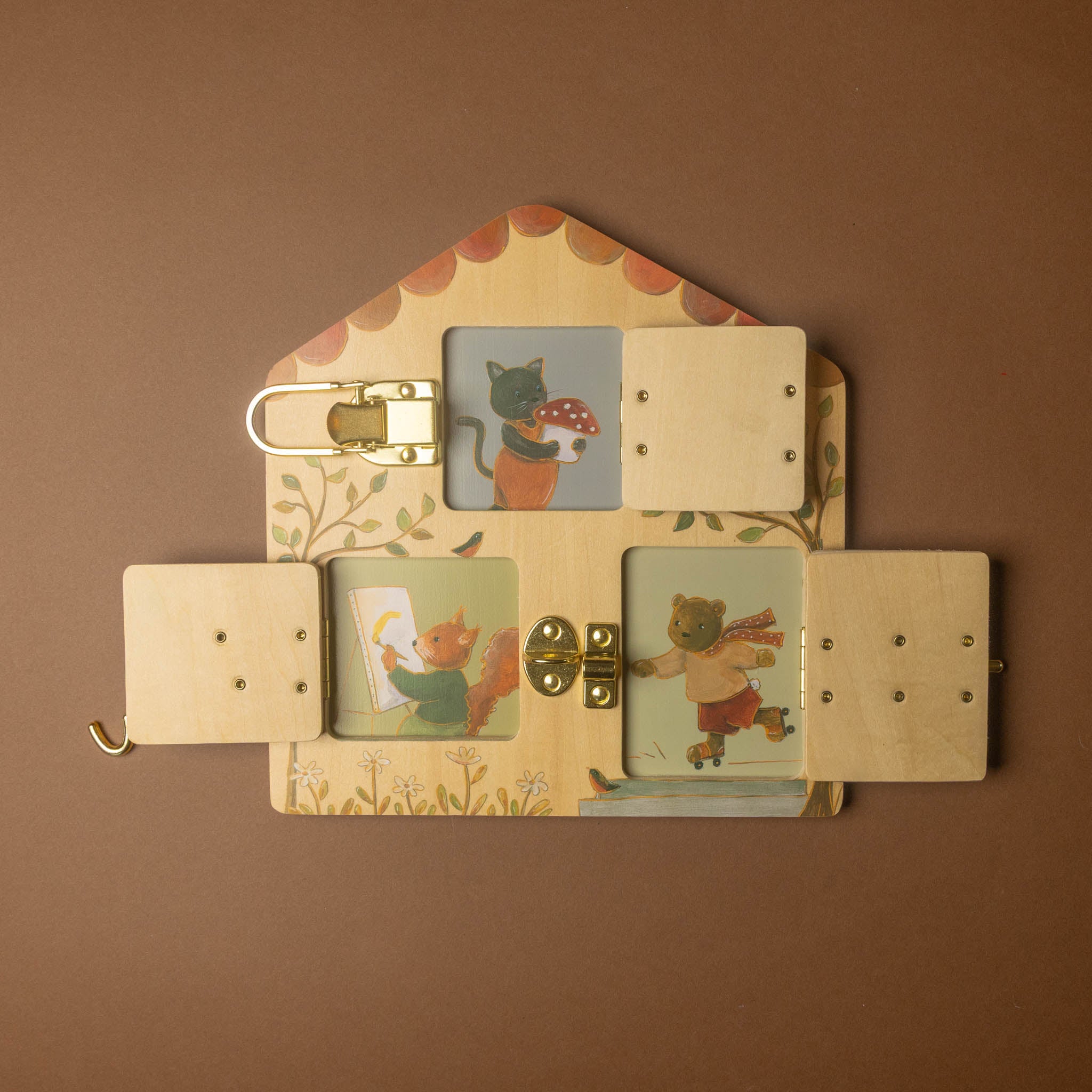 woodland-friends-latches-house