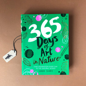 365-days-of-art-in-nature-front-cover-green-background-with-leaf-illustrations