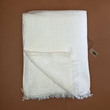 Load image into Gallery viewer, alaia-sherpa-throw-coconut
