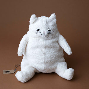 cream-amore-cat-stuffed-animal-with-sleepy-eyes