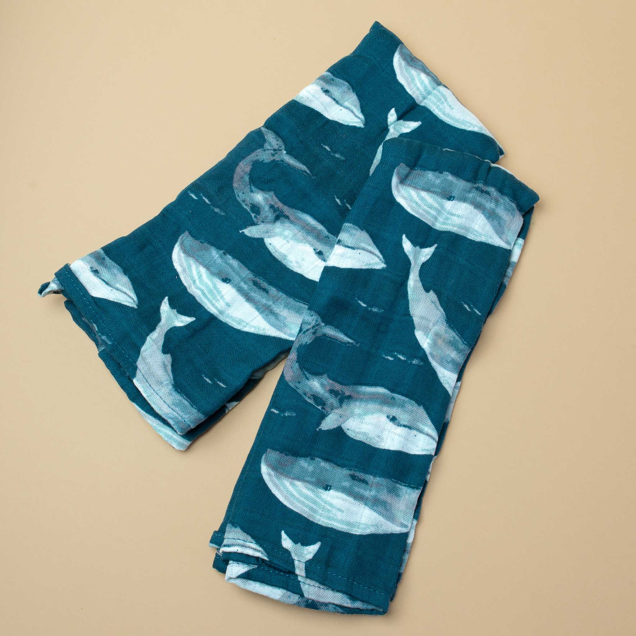 showing-both-burpie-cloths-indark-blue-with-whalte-pattern