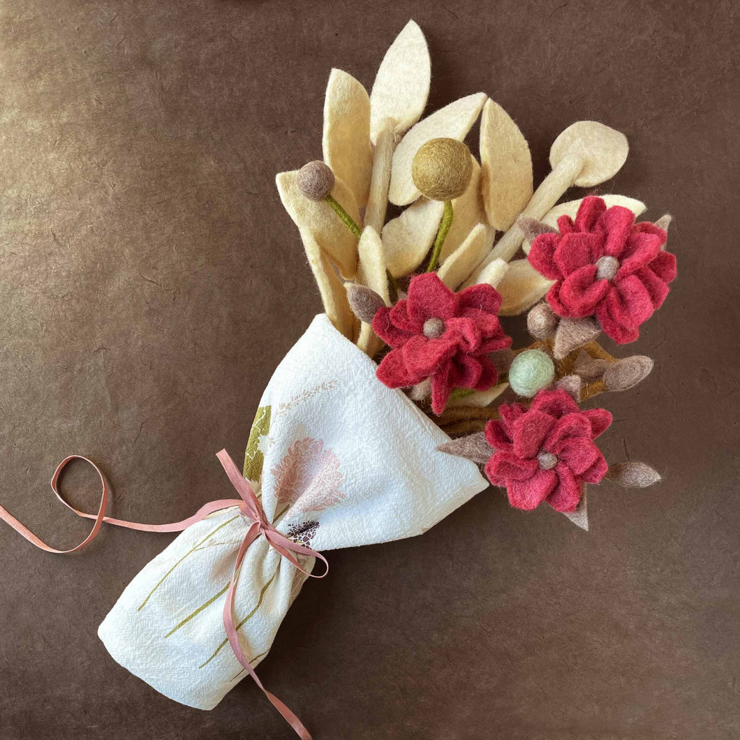 Felt Floral Bouquet | Friendship - Home Decor - pucciManuli