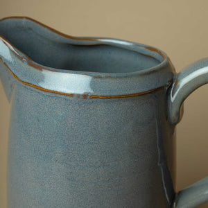 detail-of-ceramic-pitcher-showing-the-rim-and-glaze