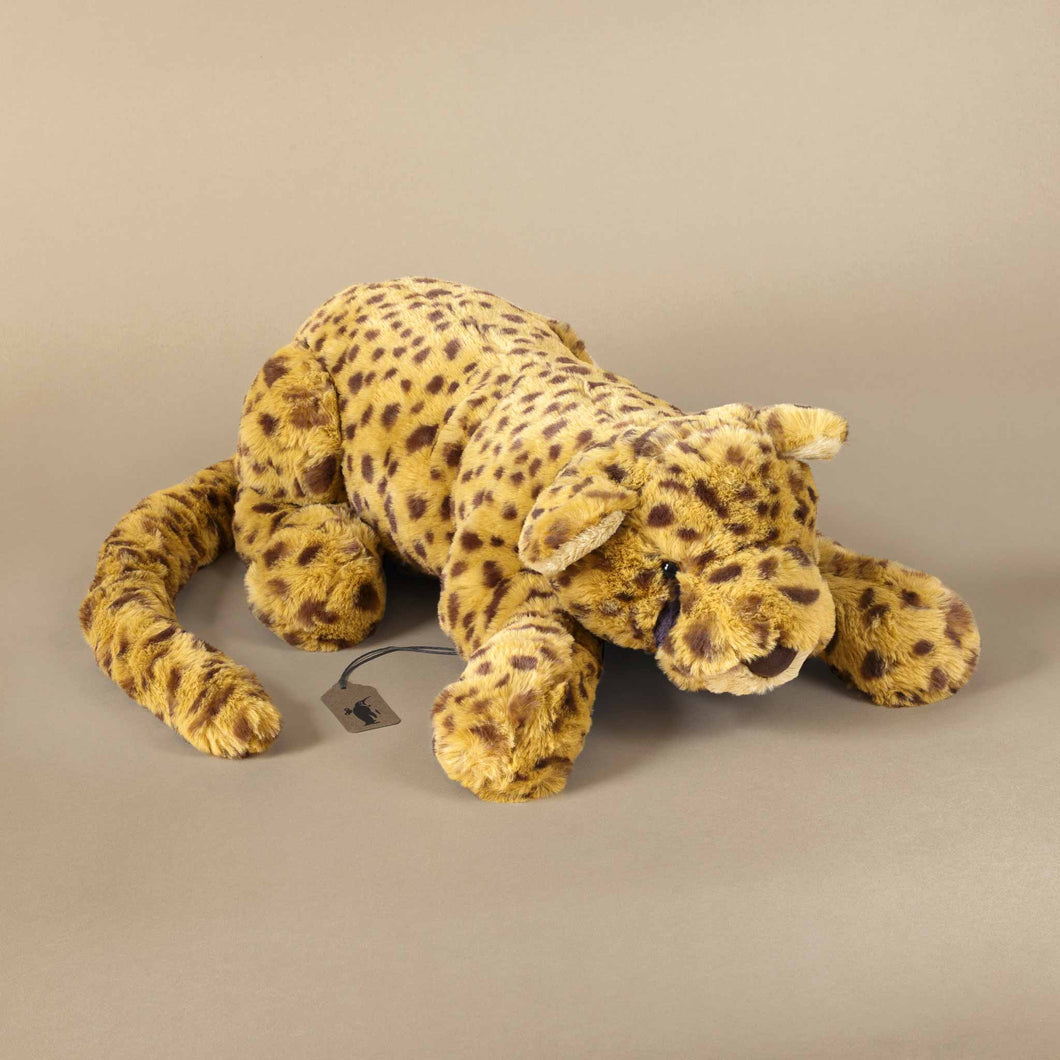 charley-cheetah-stuffed-animal-in-laying-position