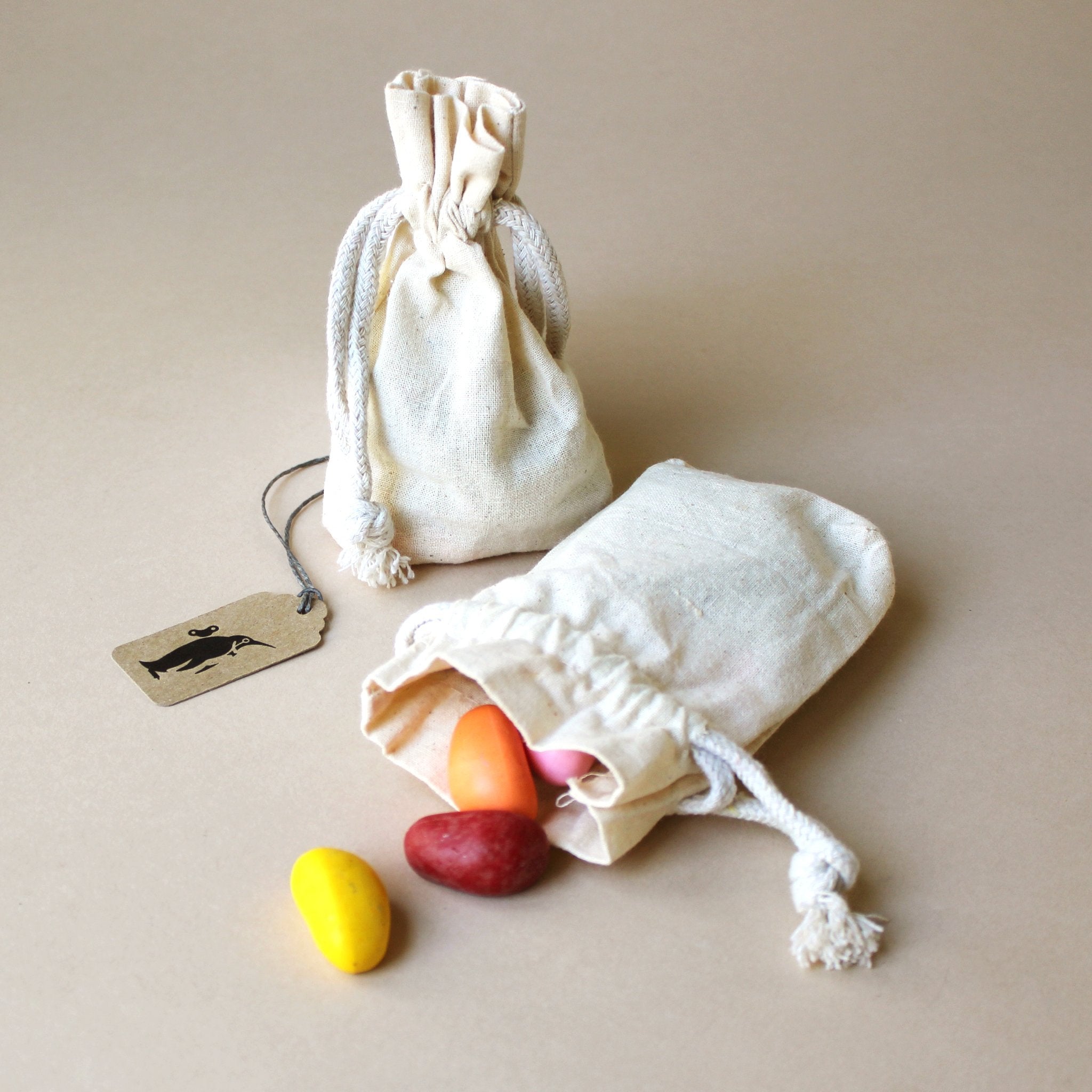 crayon-rocks-16-colors-in-muslin-bag