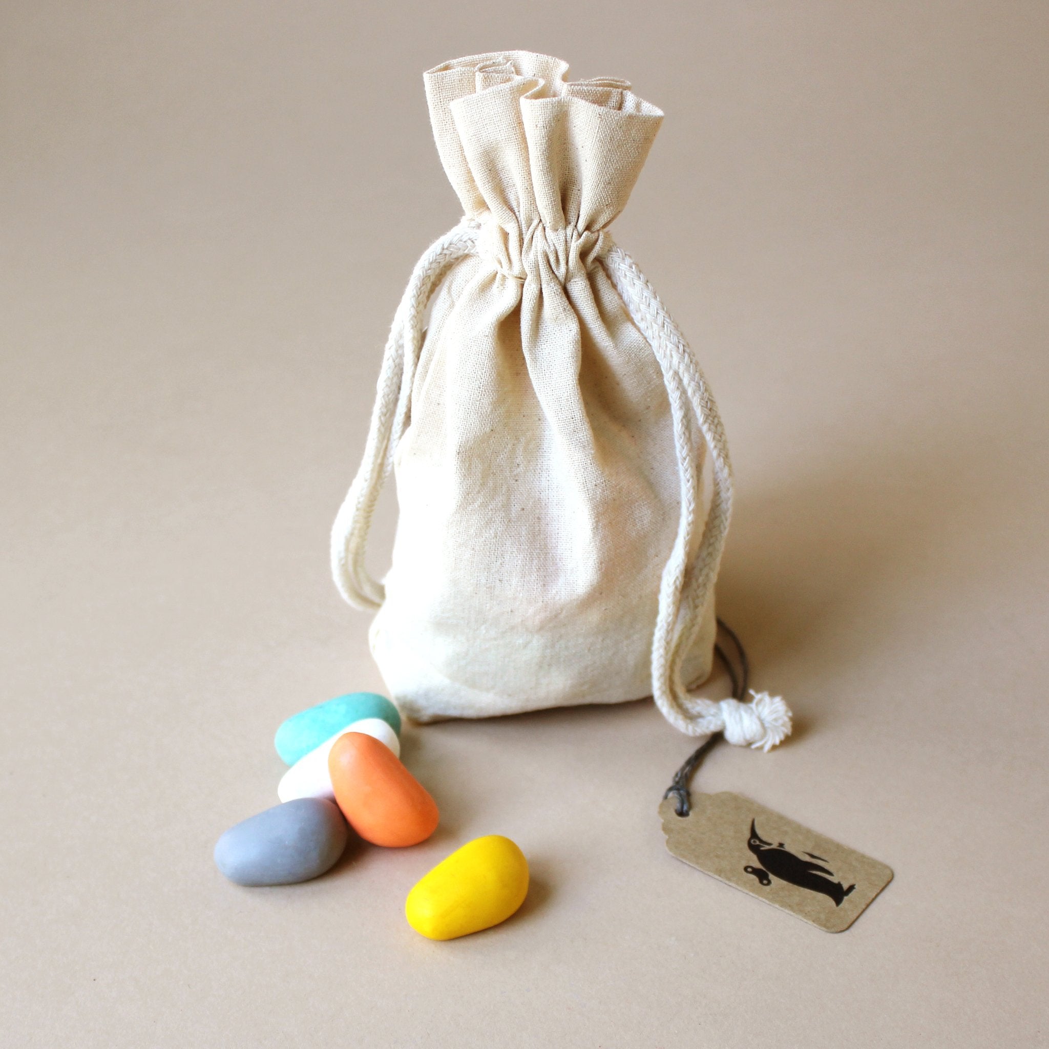 crayon-rocks-32-colors-in-muslin-bag