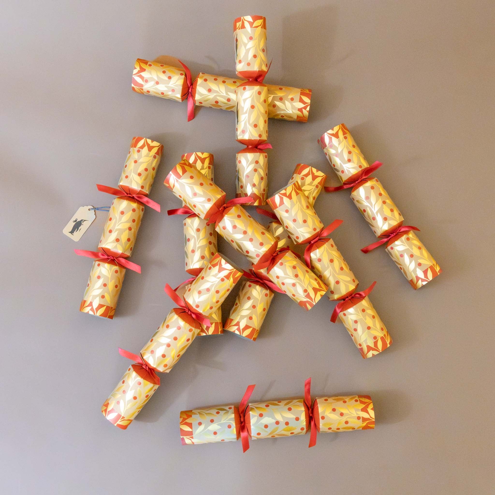    eco-friendly-christmas-crackers-golden-berries