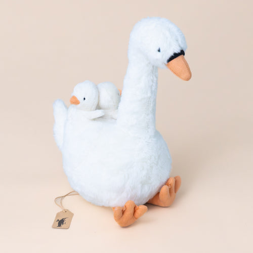 featherful-swan-and-cynets-stuffed-animals