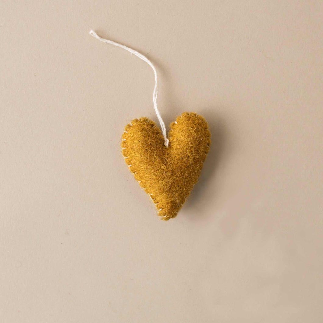 Felted Stitch Heart | Ochre - Christmas - pucciManuli