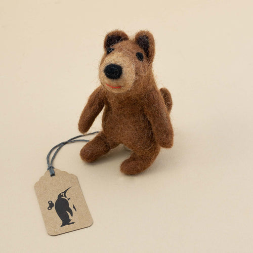 brown-bear-felted-finger-puppet