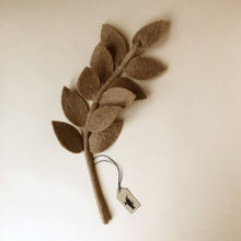Load image into Gallery viewer, felted-harvest-leaf-brown