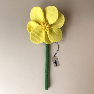 felted-magnolia-flower-yellow-with-green-stem