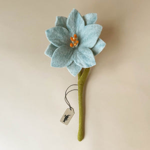 felted-wildflower-large-pastel-blue-with-green-stem