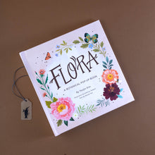 Load image into Gallery viewer, flora-a-botanical-pop-up-book