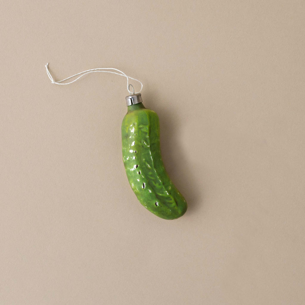german-glass-ornamnet-green-pickle