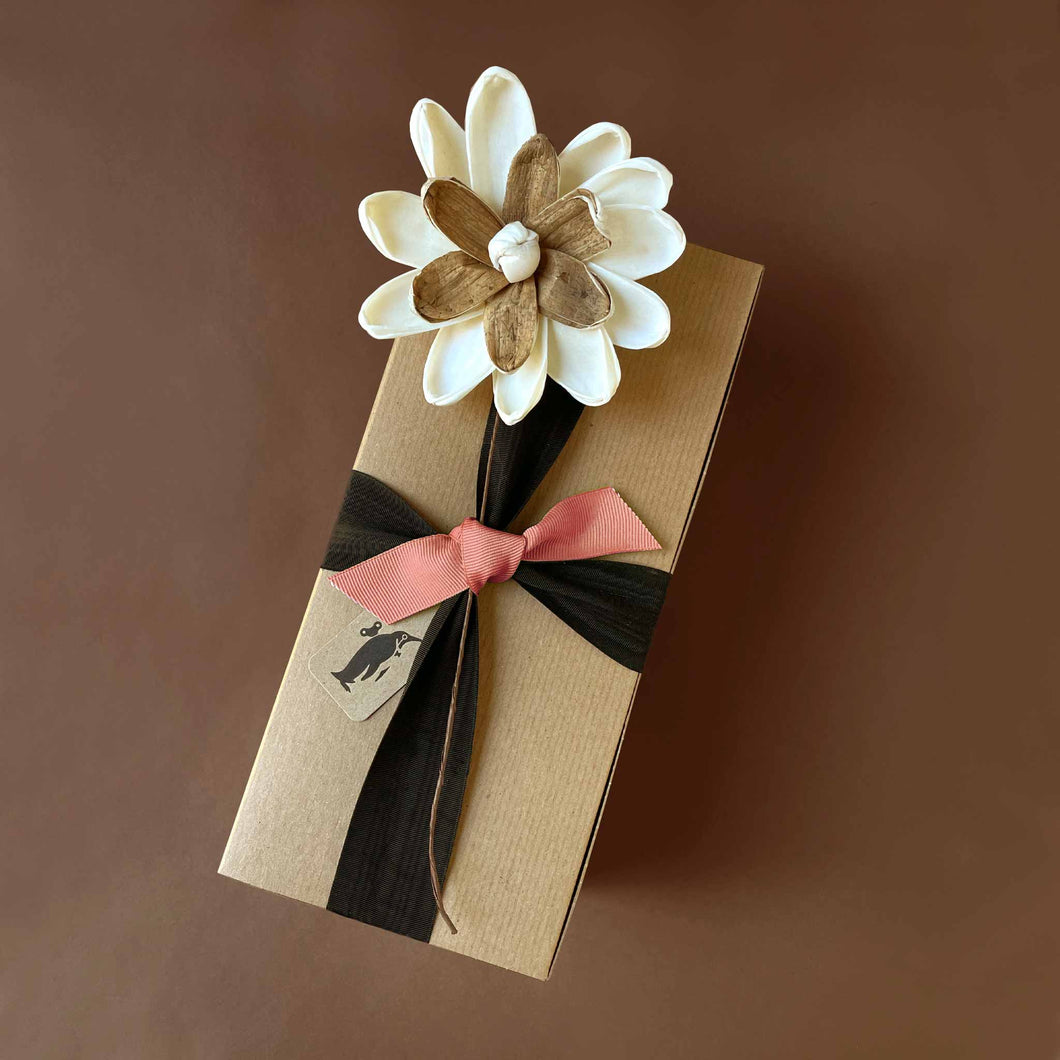 Natural Ginko Sola Flower Gift Topper