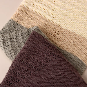 detail-of-blanket-knitting
