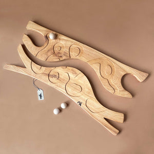 wooden-river-cooperative-game-in-light-wood-with-three-wooden-balls