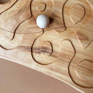 close-up-detail-of-wooden-cooperative-game-path