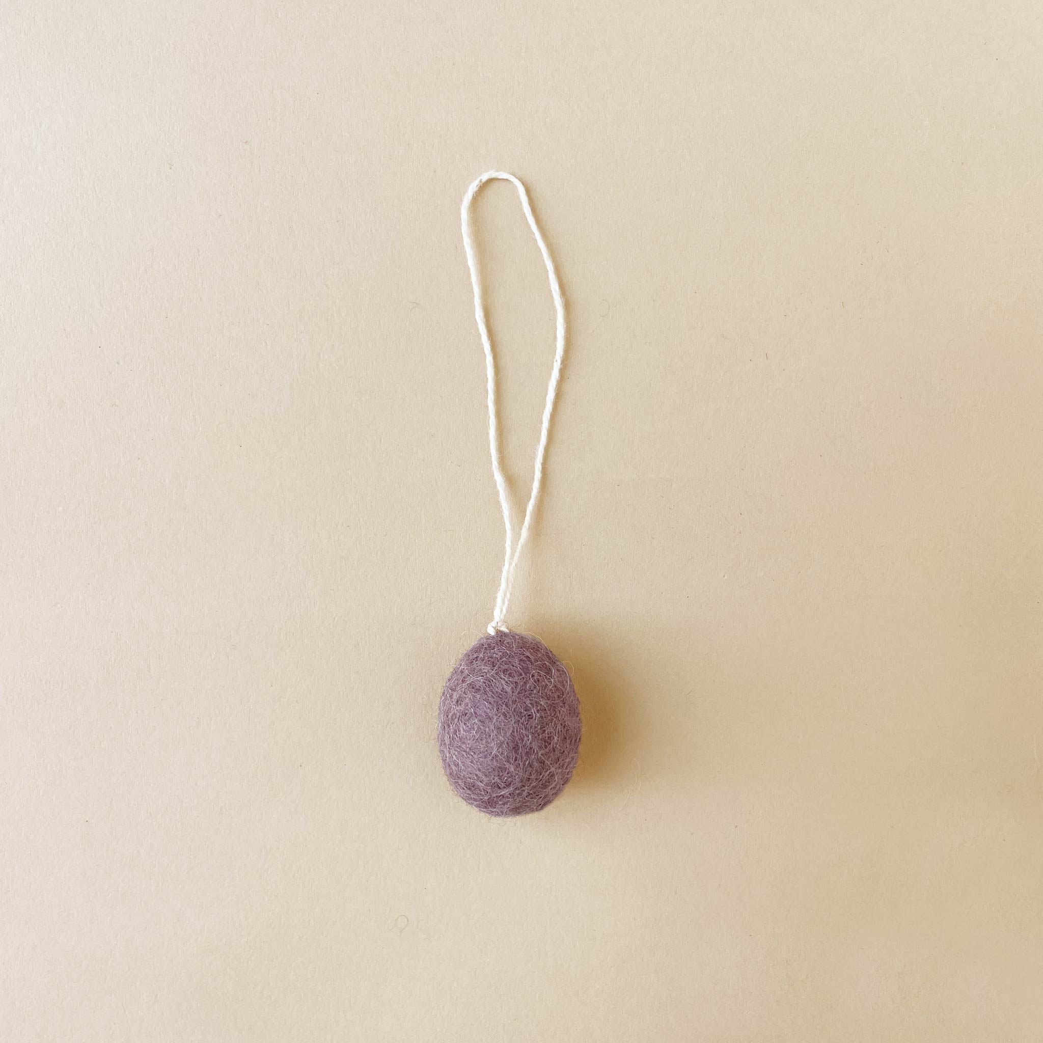 little-felted-egg-ornamnet-lavender