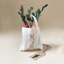 Load image into Gallery viewer, Matchbox Mouse Accessories | Carrots in Shopping Tote - Dolls &amp; Doll Accessories - pucciManuli