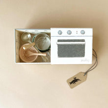 Load image into Gallery viewer, matchbox-mouse-accessories-cardboard-oven-cooking-set-with-metal-cooking-utensils