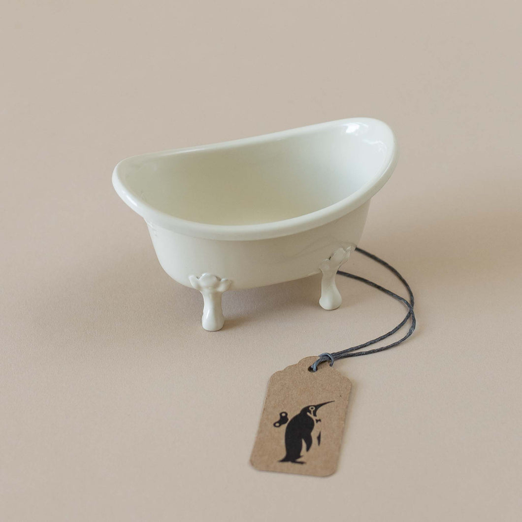 small-matchbox-mouse-soaker-style-bath-tub