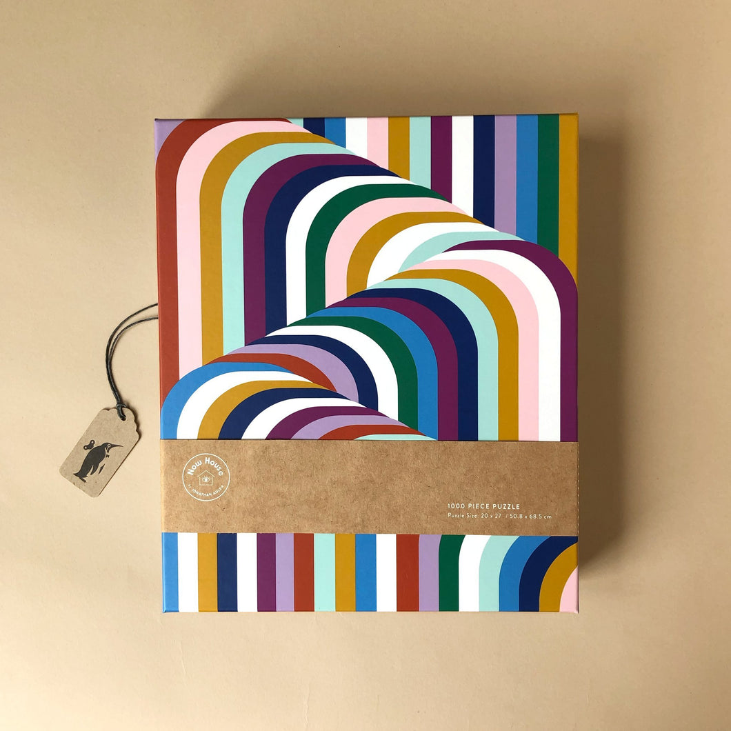 now-house-box-showing-optical-illusion-multi-color-stripe-design
